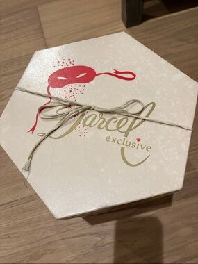 Womenβs Hat Box - White with Red Accent